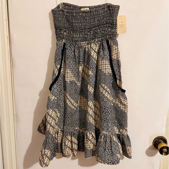 Forever 21 Dresses & Skirts - F21 | Dress | Smocked Taupe/Navy with Pockets